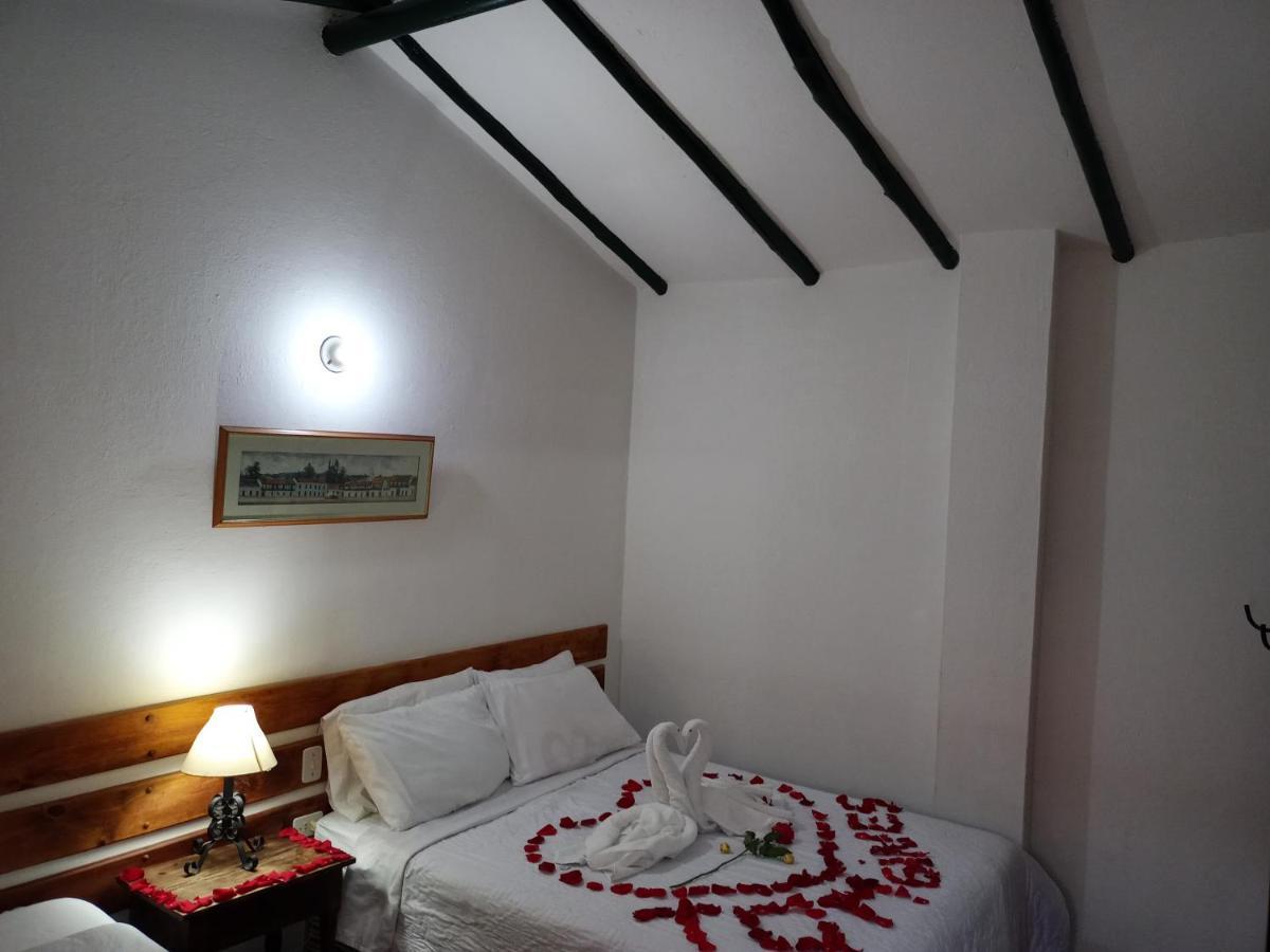 Hospederia La Roca Plaza Principal Bed and Breakfast Boyacá Exteriör bild